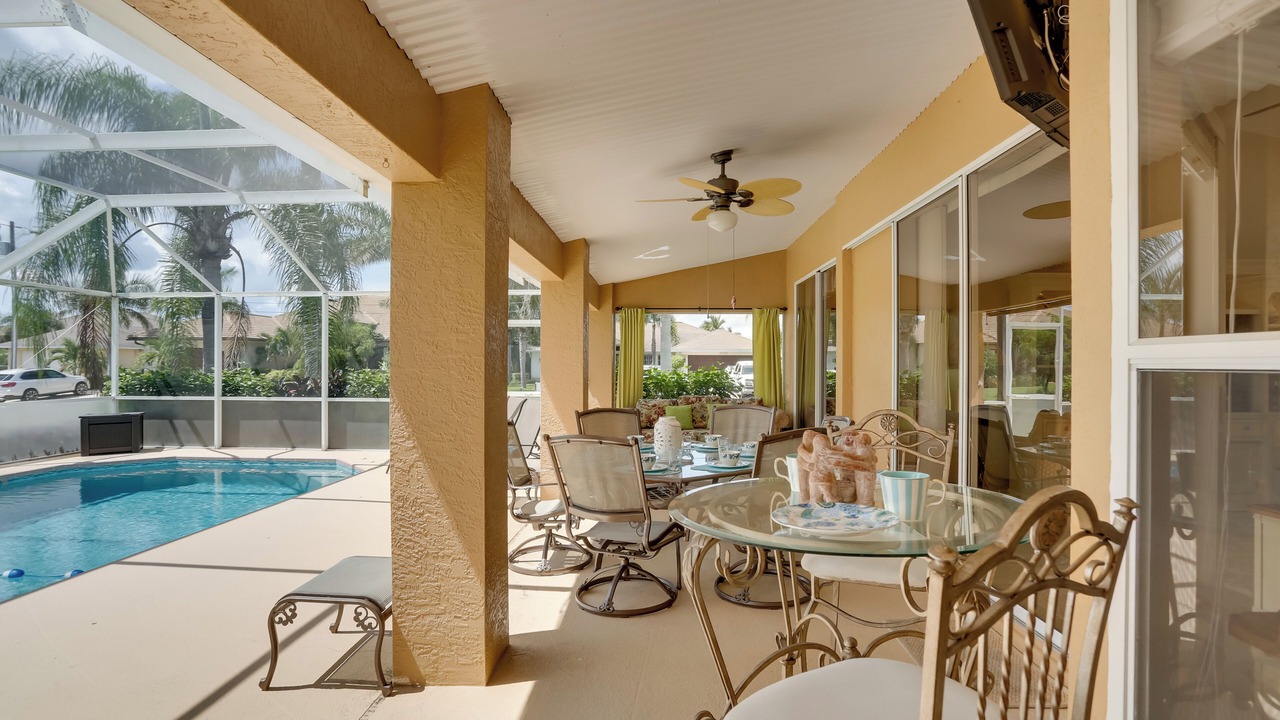 Photo of Outdoor in Pelican