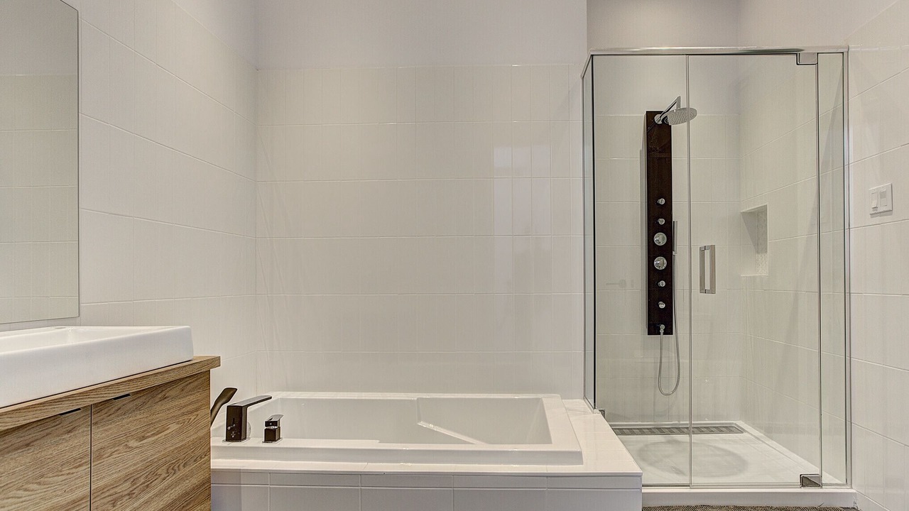 Photo of Bathroom in Pointe-Saint-Charles