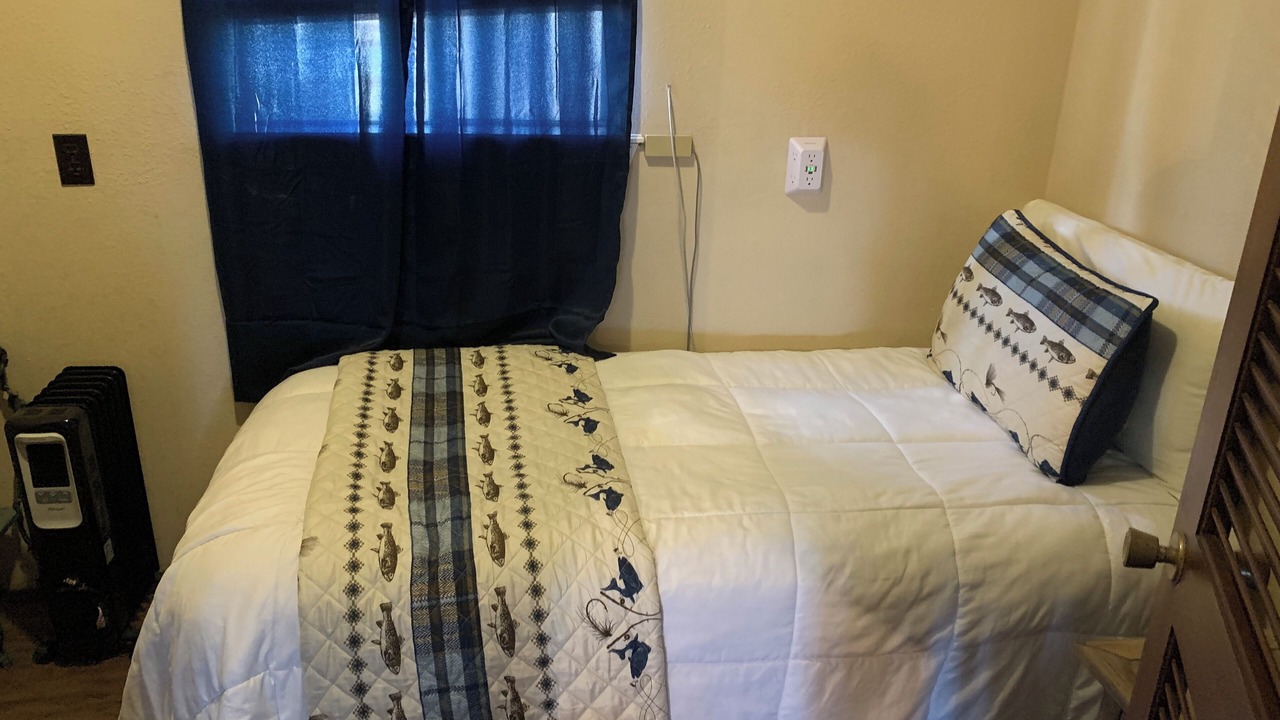Photo of Bedroom in Sulphur
