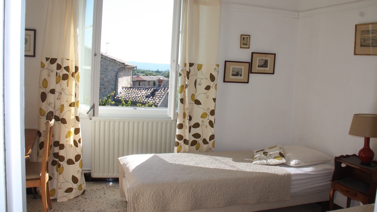 Photo of Bedroom in Courry