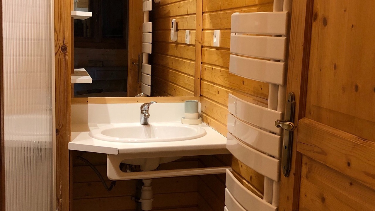 Photo of Bathroom in Eyne 2600