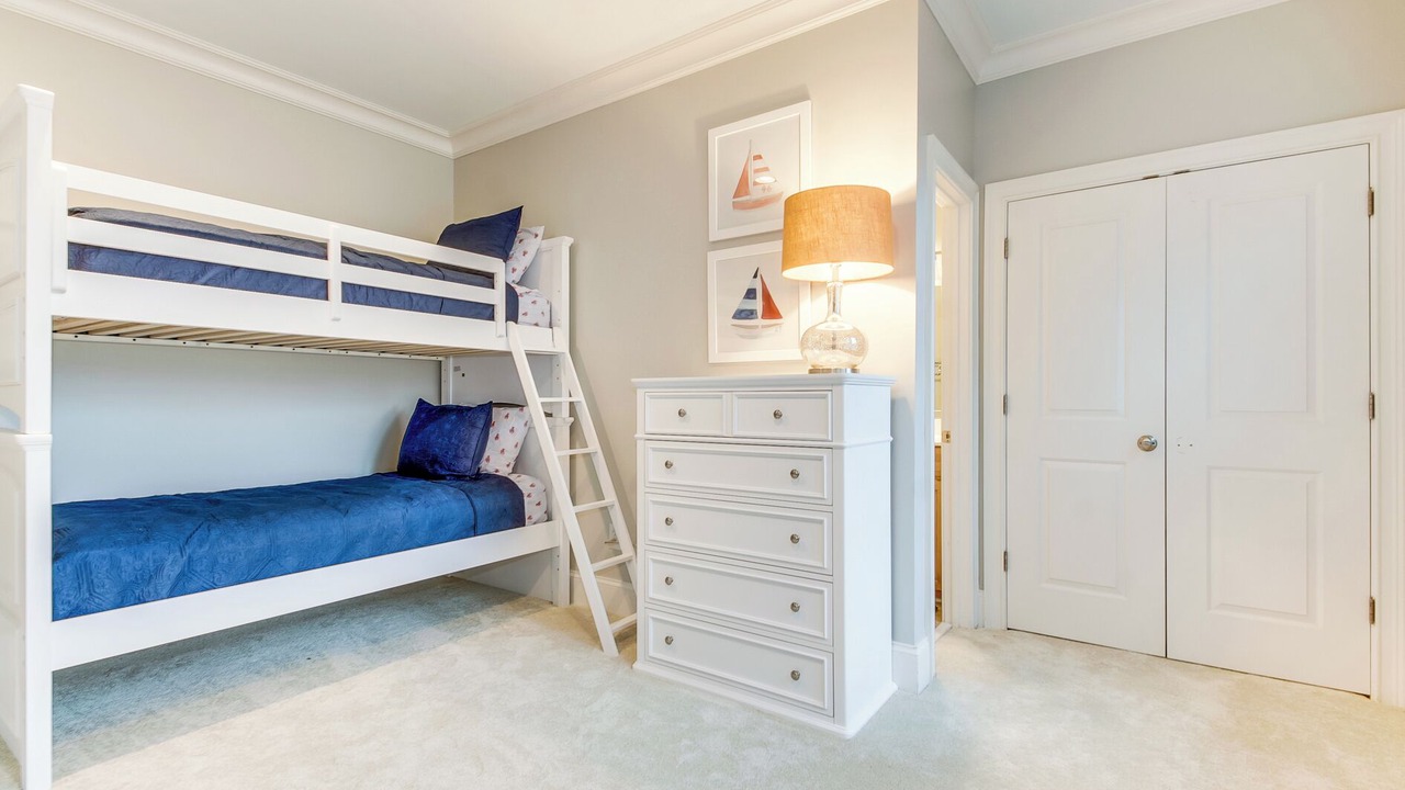 Photo of Bedroom in Debordieu Colony