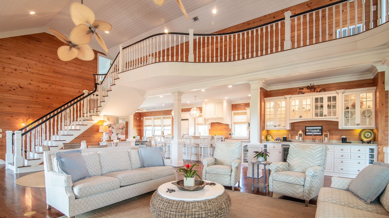 Photo of Livingroom in Debordieu Colony