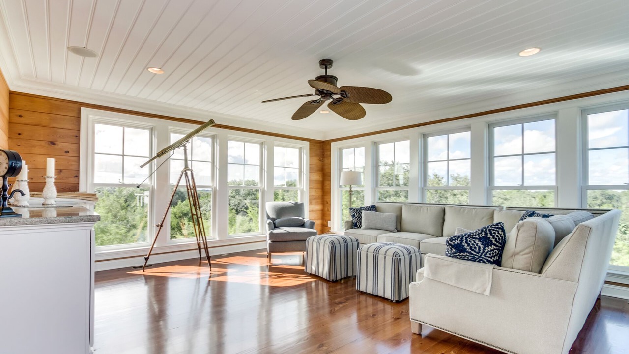 Photo of Livingroom in Debordieu Colony