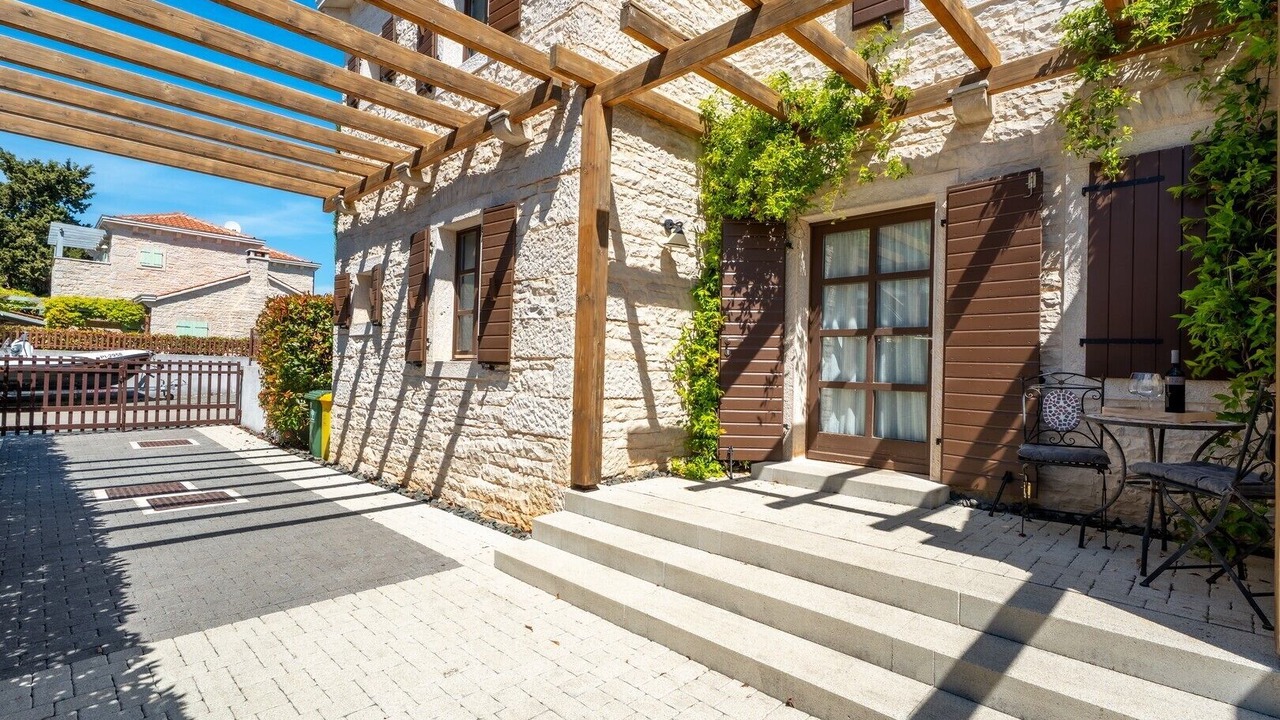 Photo of Outdoor in Liznjan