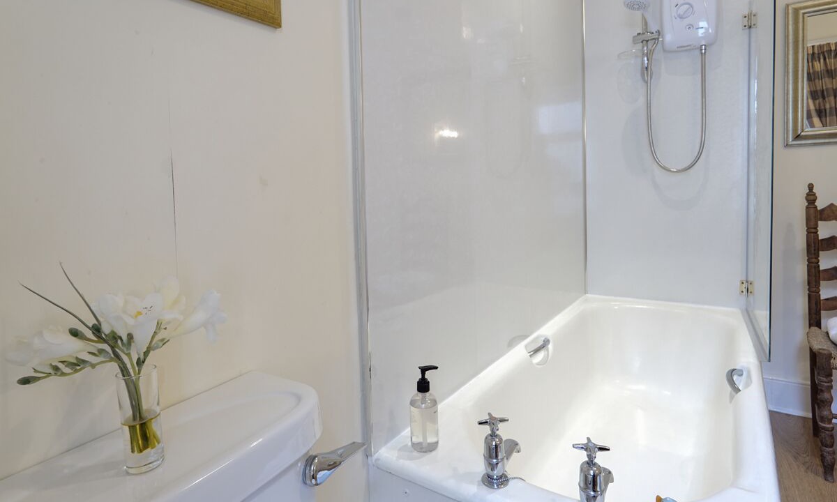 Photo of Bathroom in Dufftown