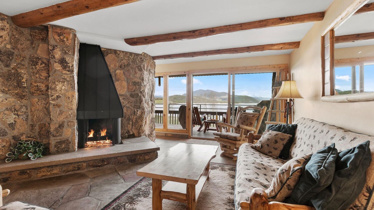 Photo of Livingroom in Dillon