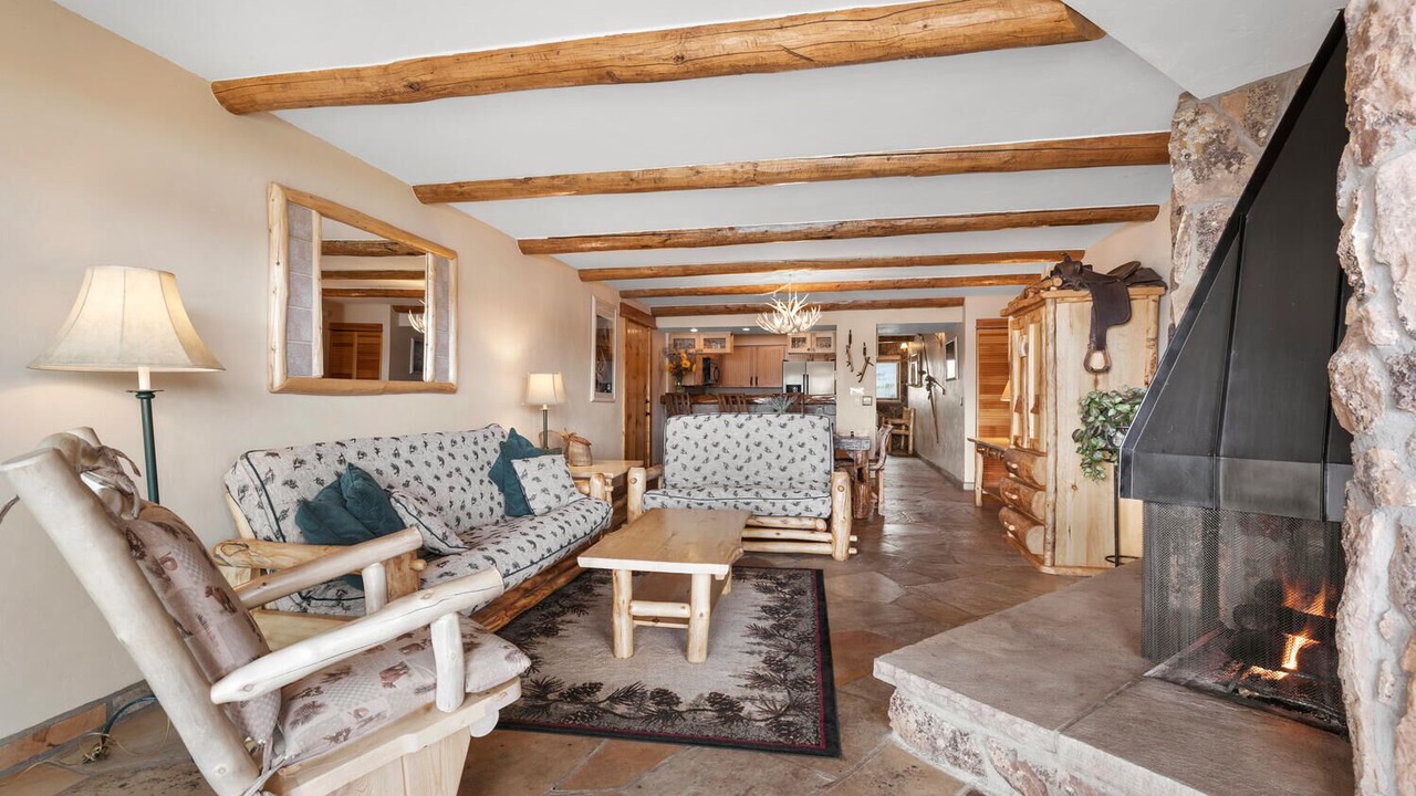 Photo of Livingroom in Dillon