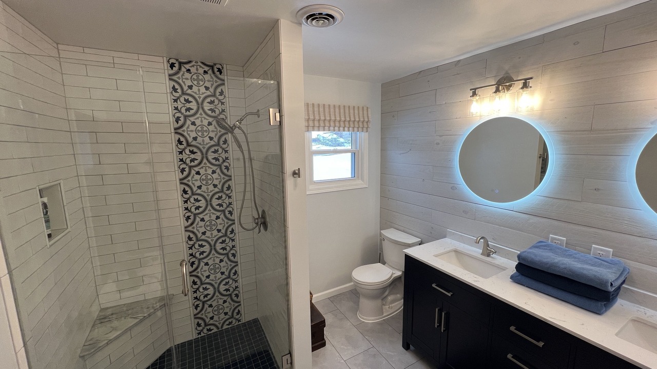 Photo of Bathroom in Lake Shangrila