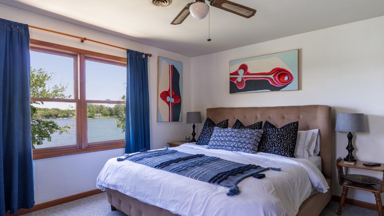 Photo of Bedroom in Lake Shangrila