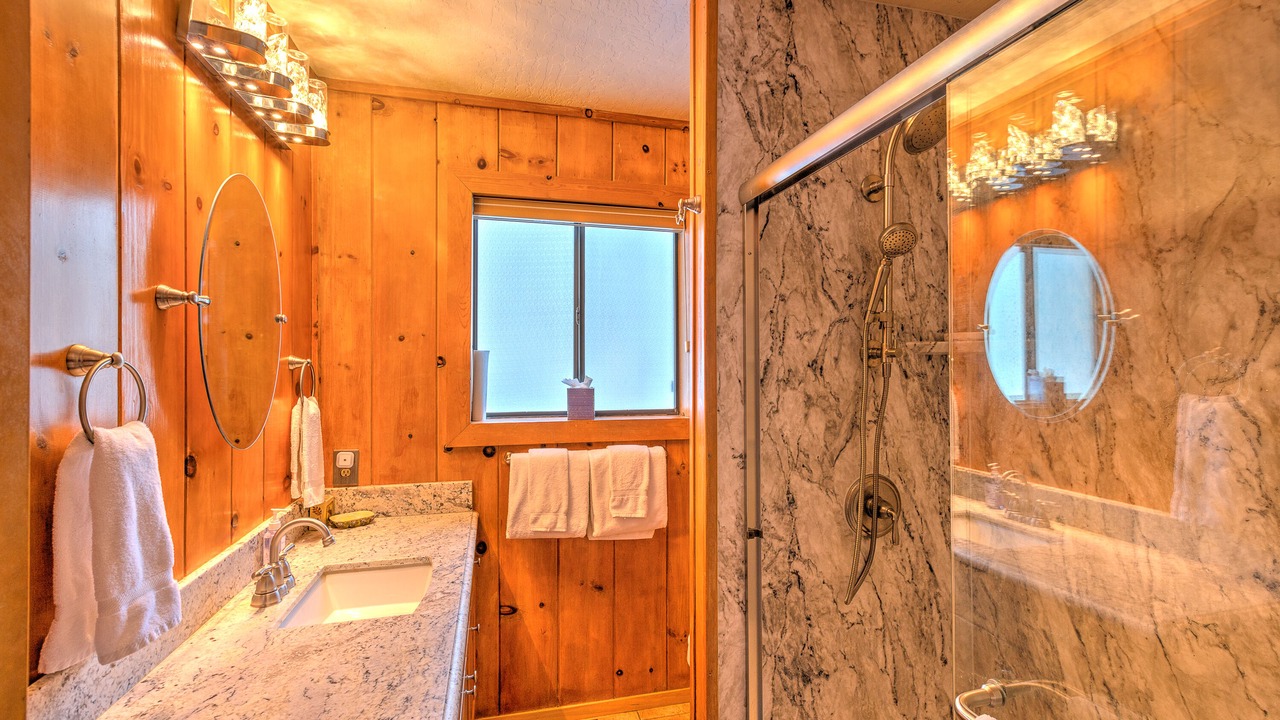 Photo of Bathroom in Sunnyside