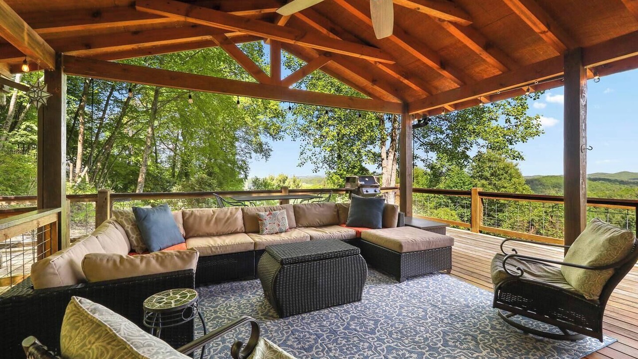 Photo of Outdoor in West Jefferson