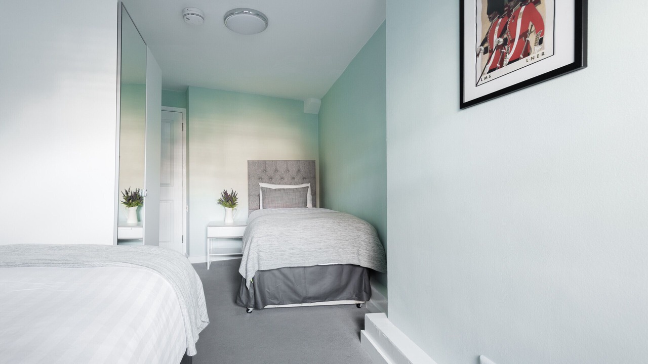 Photo of Others in Euston