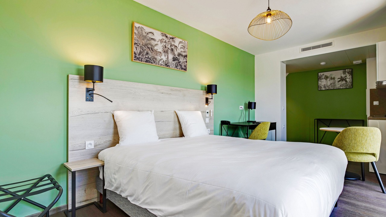 Photo of Bedroom in Palaiseau