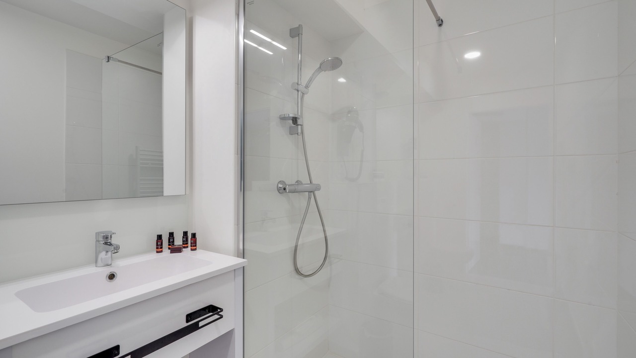 Photo of Bathroom in Palaiseau