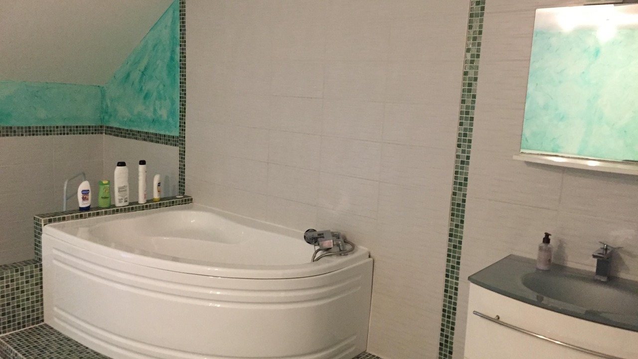 Photo of Bathroom in Villebernier