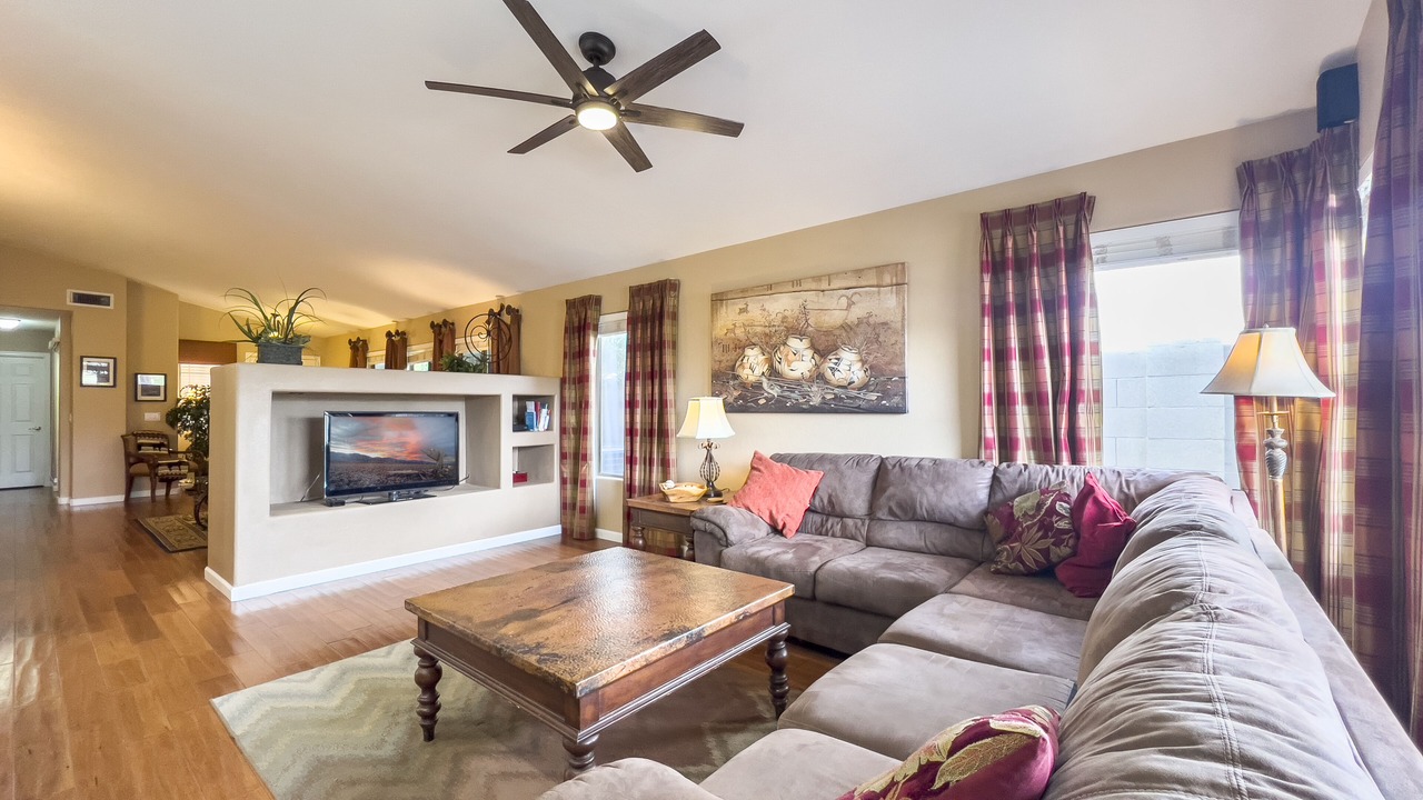 Photo of Livingroom in Estrella Mountain Ranch