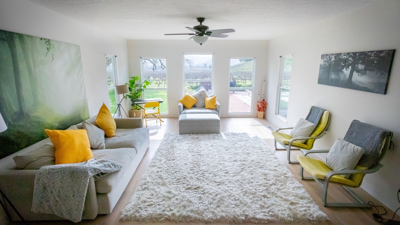 Photo of Livingroom in Yountville