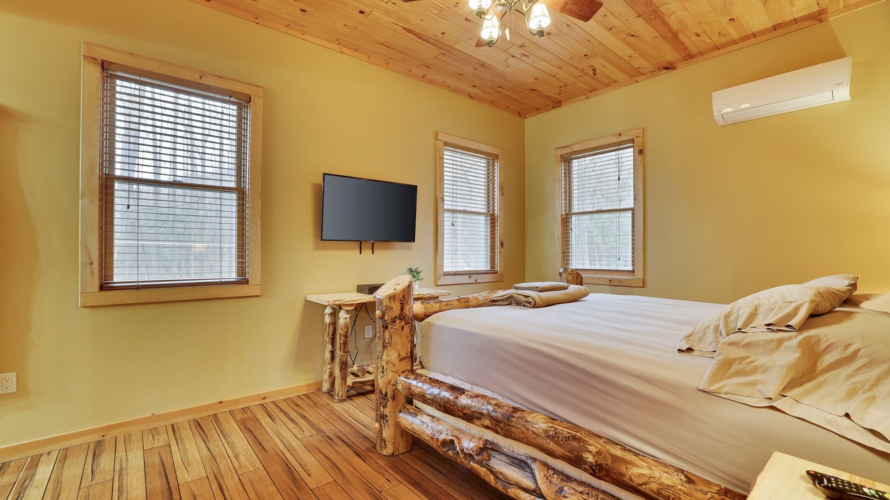 Photo of Bedroom in Tannersville