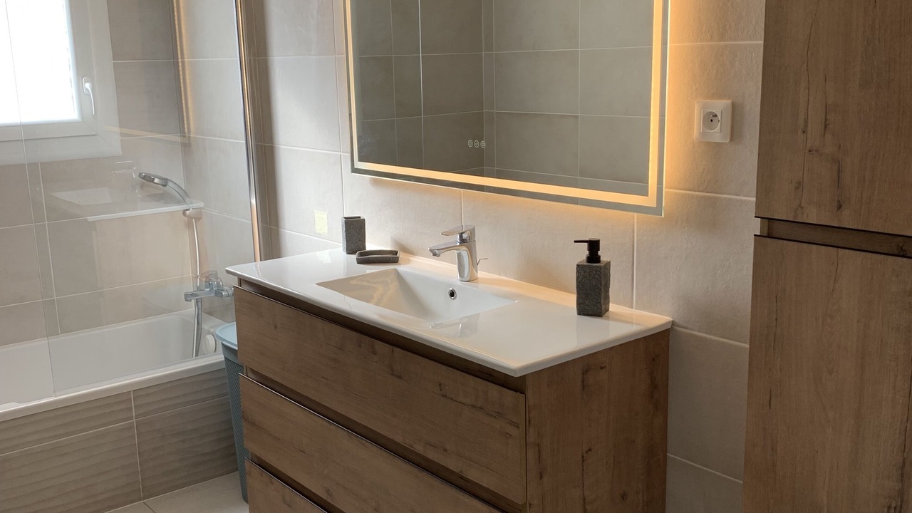 Photo of Bathroom in Lezignan-Corbieres