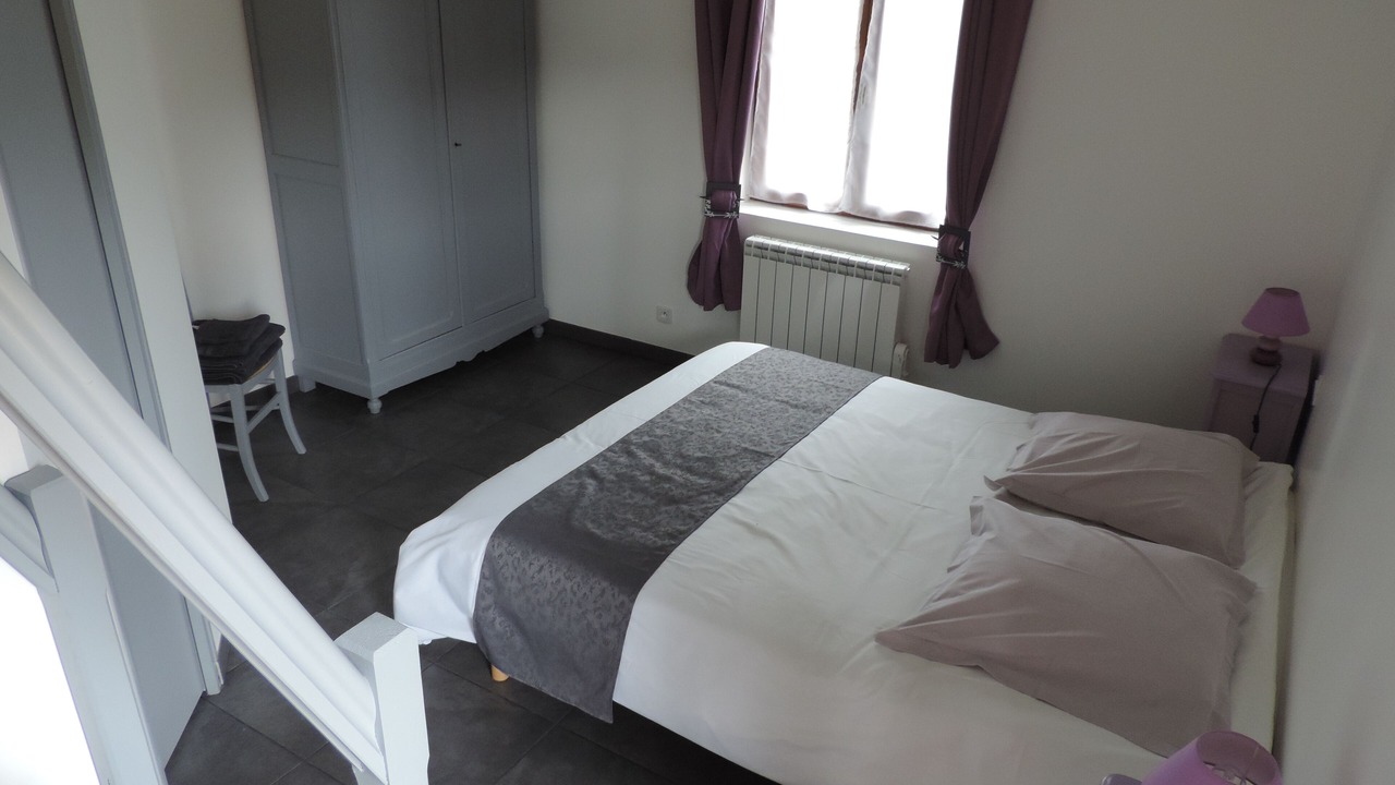 Photo of Bedroom in Houdetot