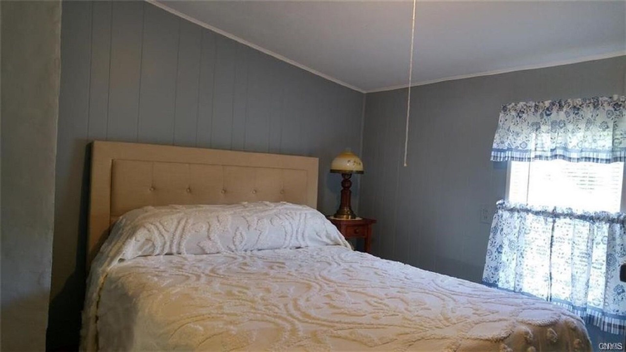 Photo of Bedroom in Sylvan Beach