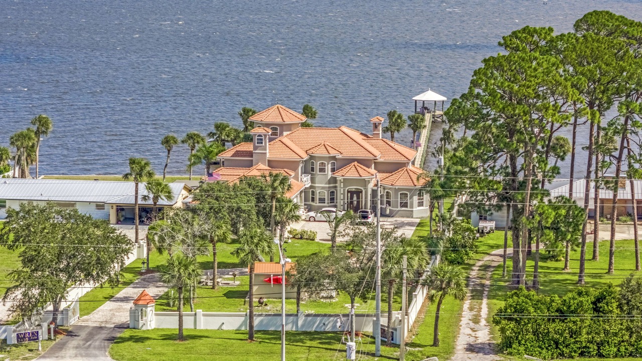 Photo of Outdoor in Indian River Residence