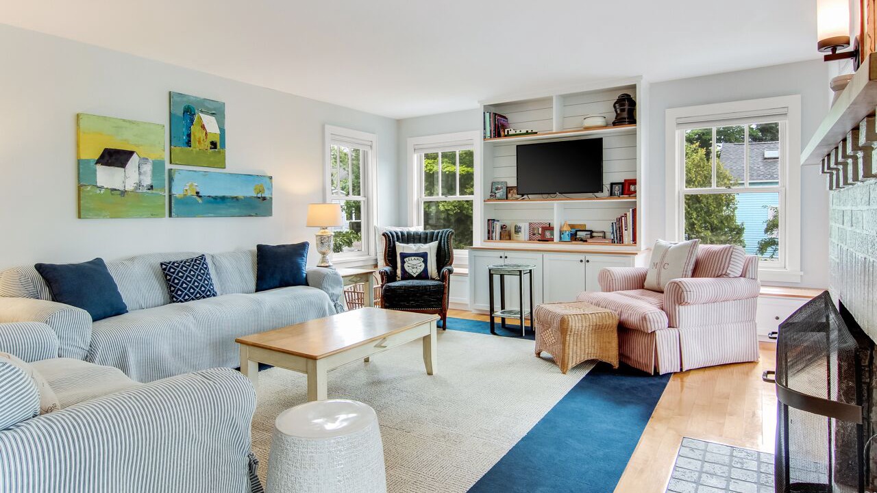 Photo of Livingroom in Leland