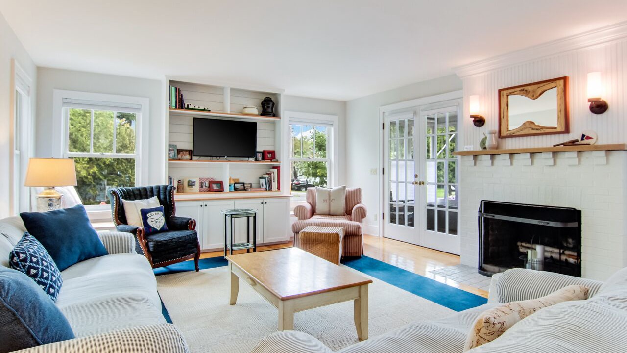 Photo of Livingroom in Leland