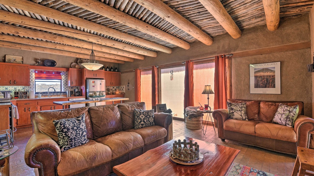 Photo of Livingroom in Taos