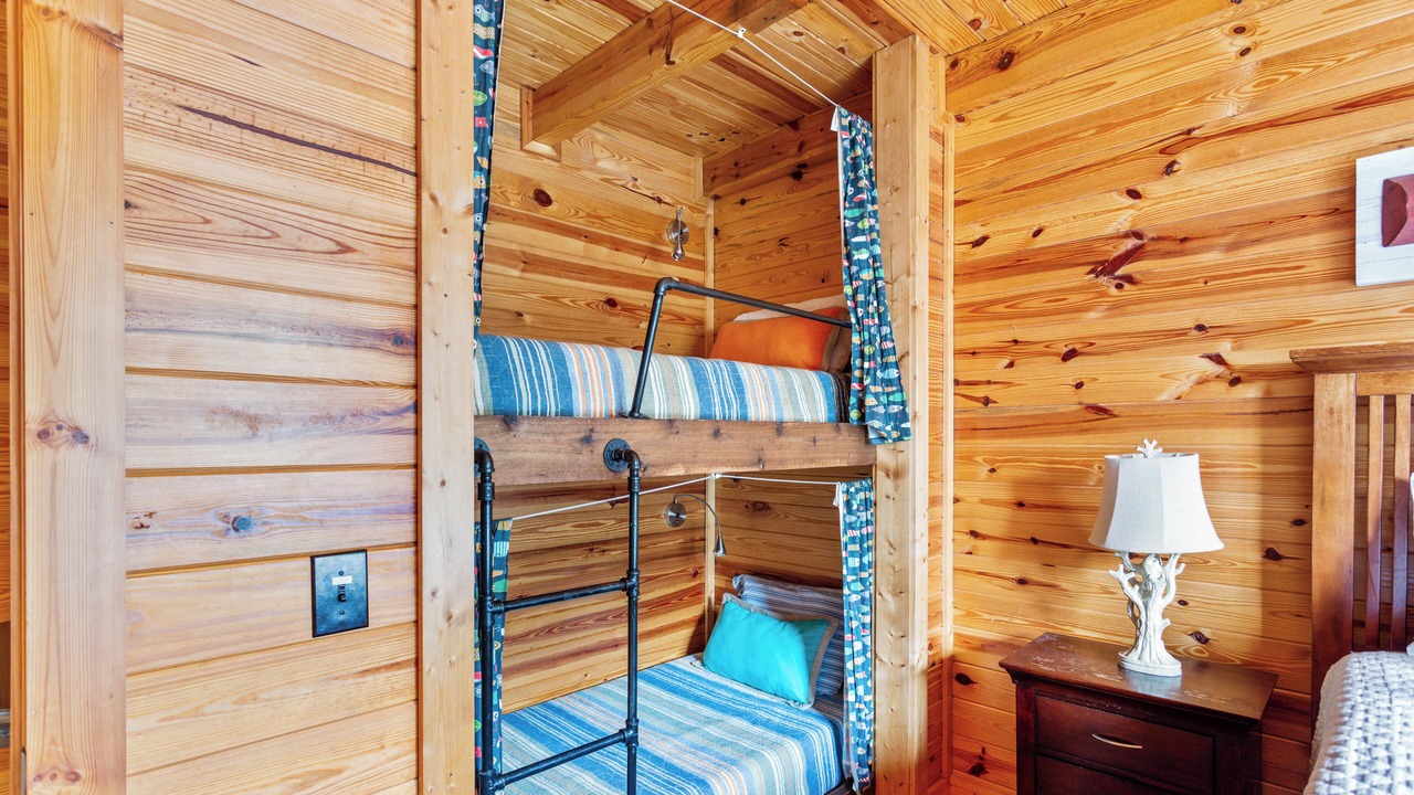 Photo of Bedroom in Seneca