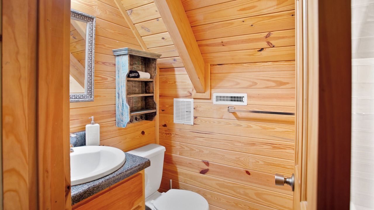 Photo of Bathroom in Seneca