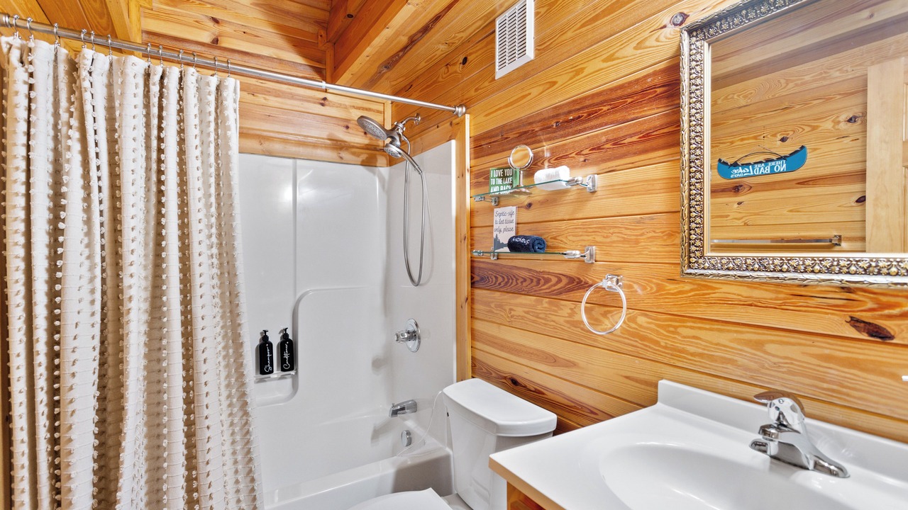 Photo of Bathroom in Seneca