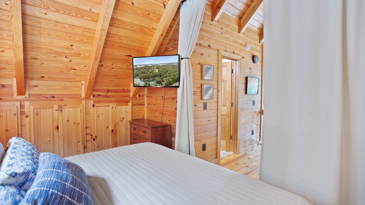Photo of Bedroom in Seneca