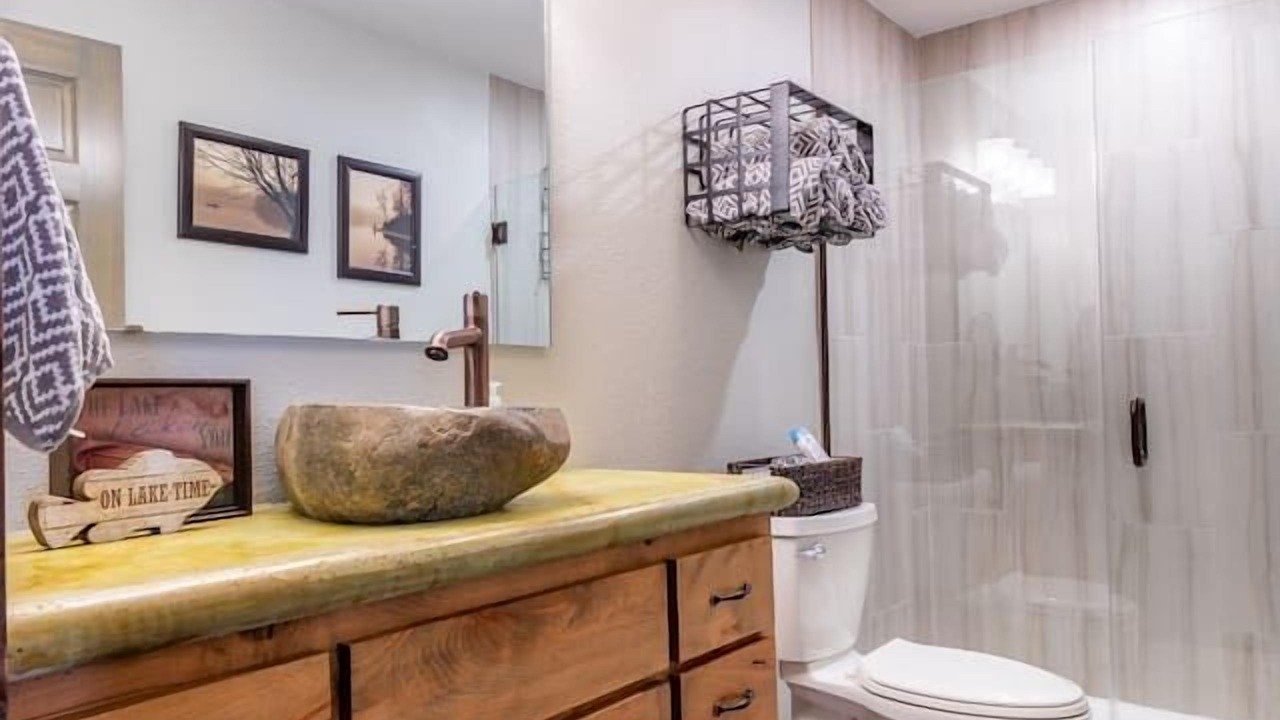 Photo of Bathroom in Cassville