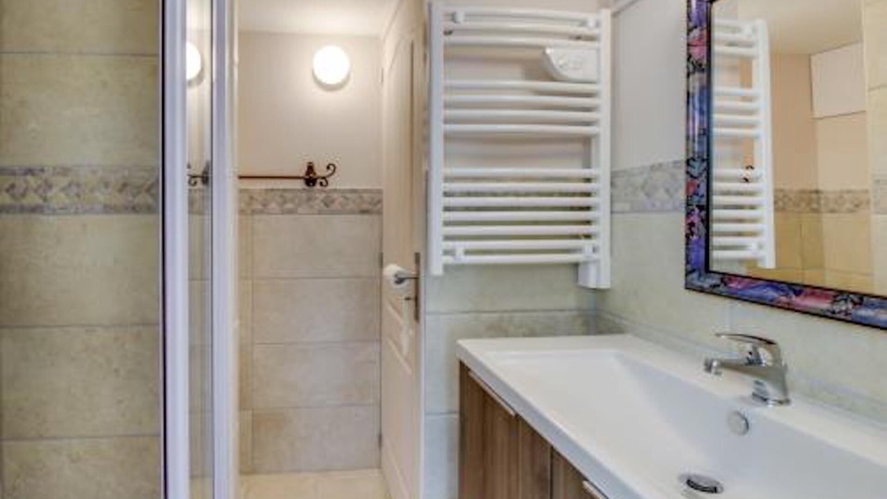 Photo of Bathroom in Uchaux