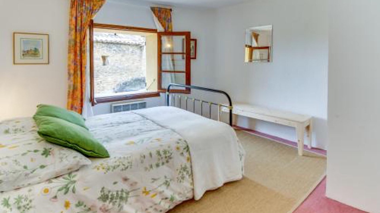 Photo of Bedroom in Uchaux