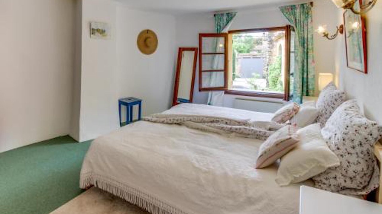 Photo of Bedroom in Uchaux