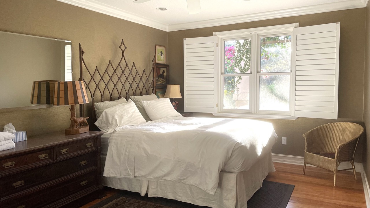 Photo of Bedroom in Crescent Beach