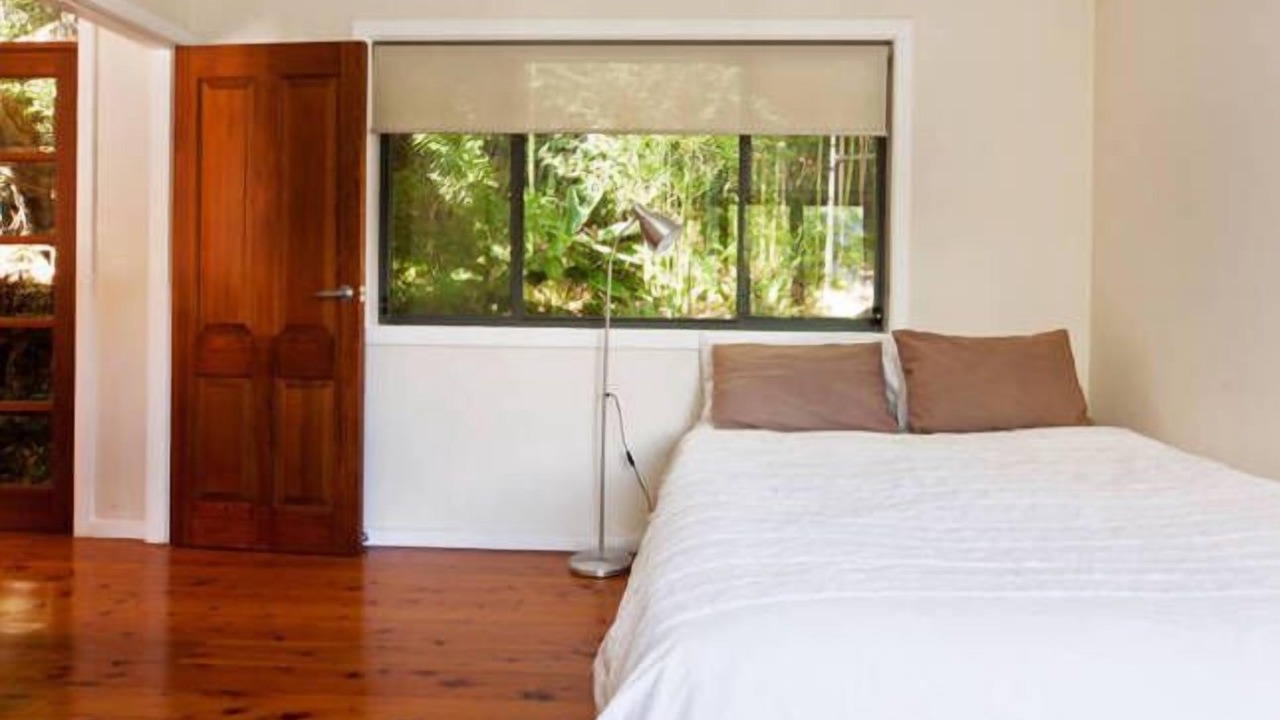 Photo of Bedroom in Cottage Point