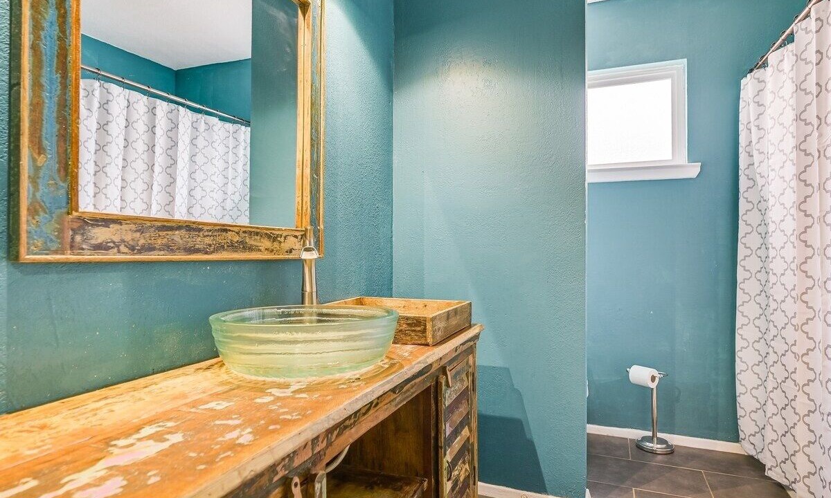 Photo of Bathroom in Wells Branch