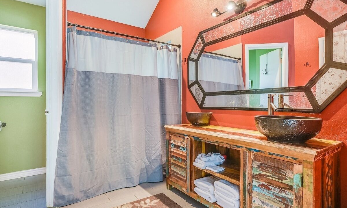 Photo of Bathroom in Wells Branch