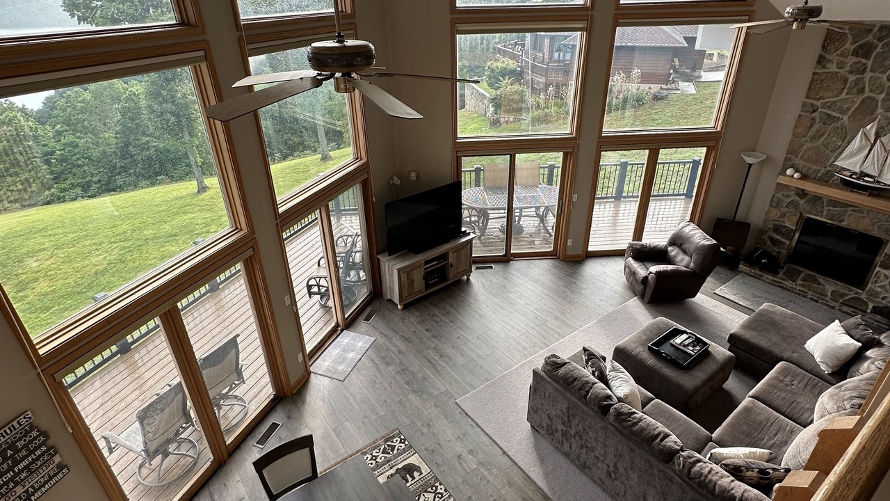 Photo of Livingroom in Byrdstown