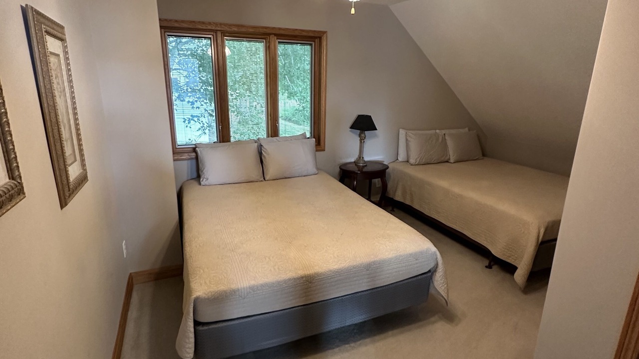 Photo of Bedroom in Byrdstown
