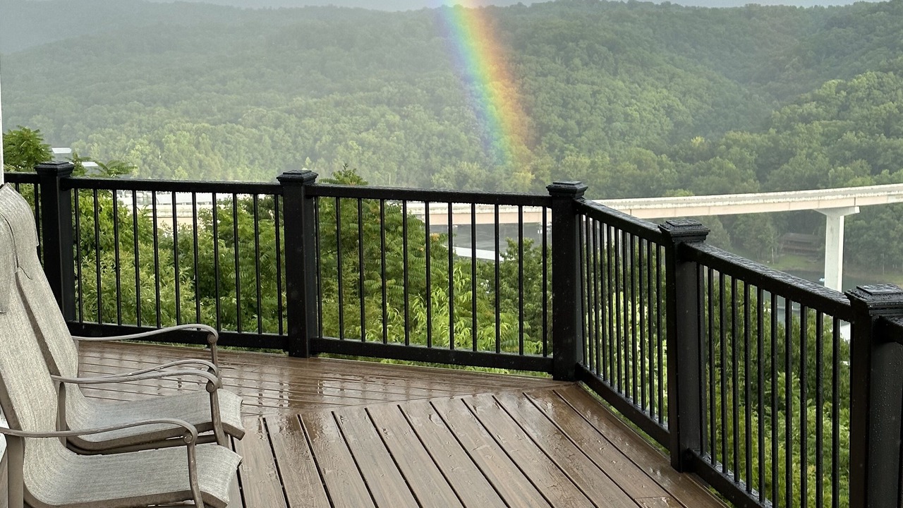 Photo of Patio Balcony in Byrdstown