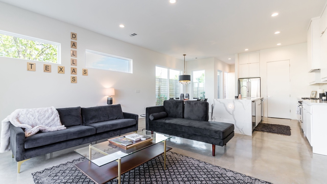Photo of Livingroom in Old East Dallas