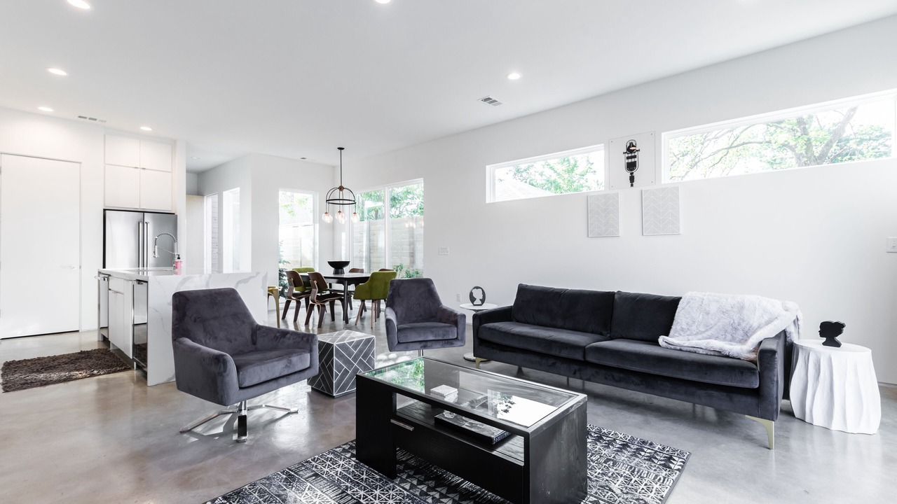 Photo of Livingroom in Old East Dallas