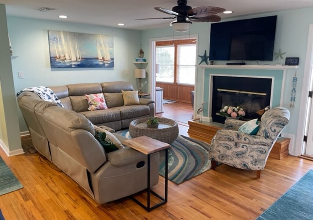 Photo of Livingroom in Alligator Point