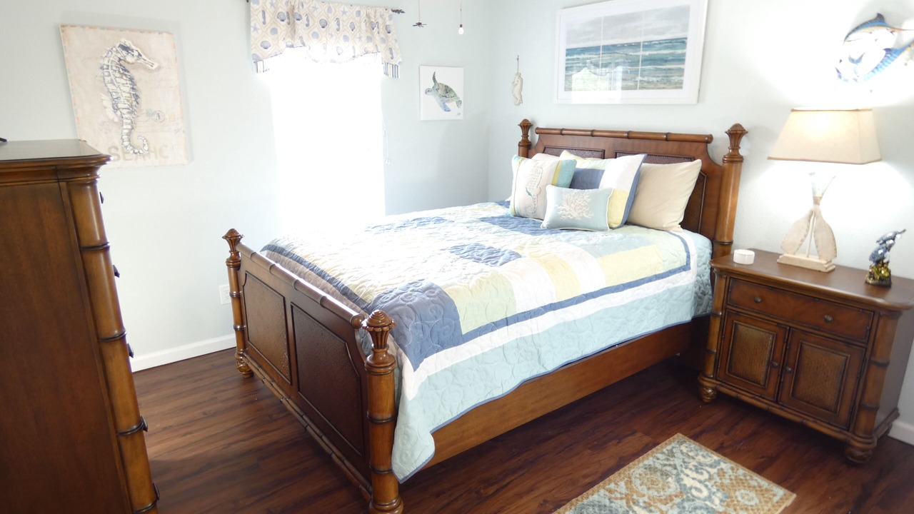 Photo of Bedroom in Alligator Point