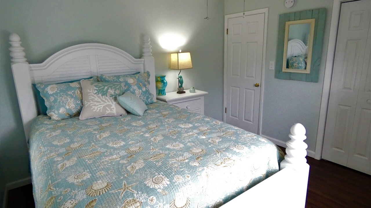 Photo of Bedroom in Alligator Point